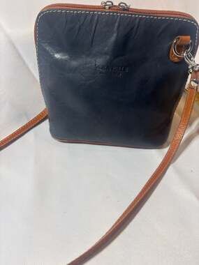 Vera Pelle Made In Italy Navy and Tan Leather Crossbody Bag